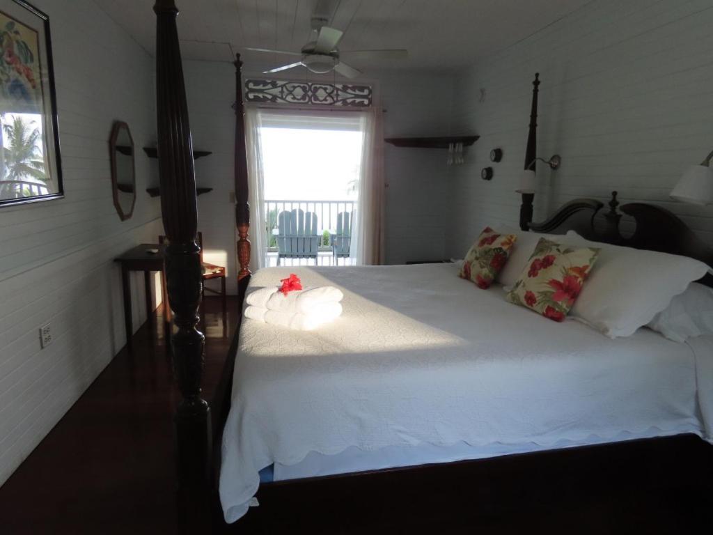 Sand Dollar Beach Bed & Breakfast Бокас дел Торо Екстериор снимка