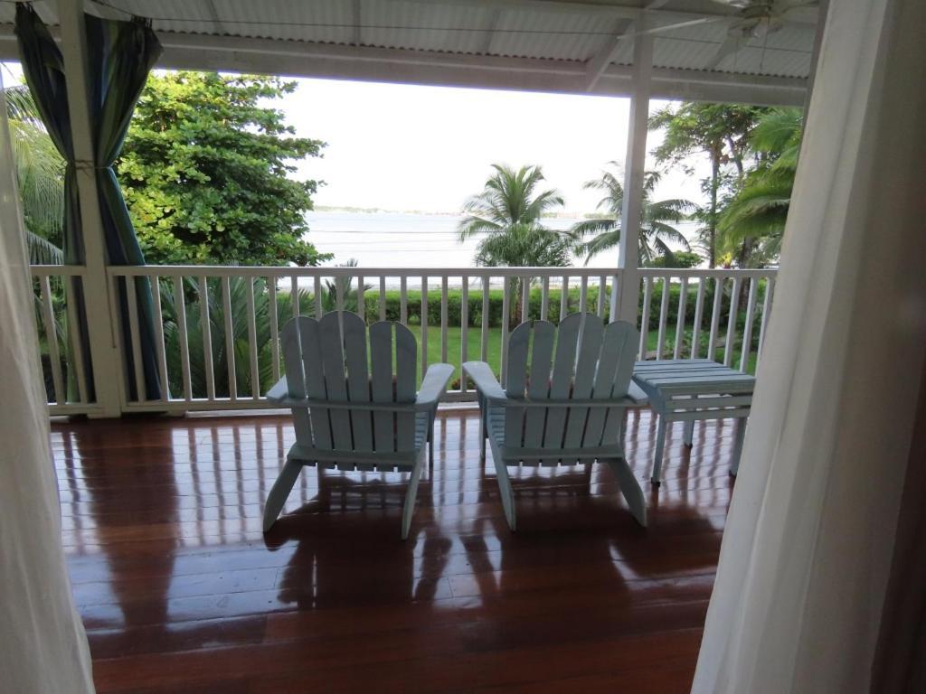 Sand Dollar Beach Bed & Breakfast Бокас дел Торо Екстериор снимка