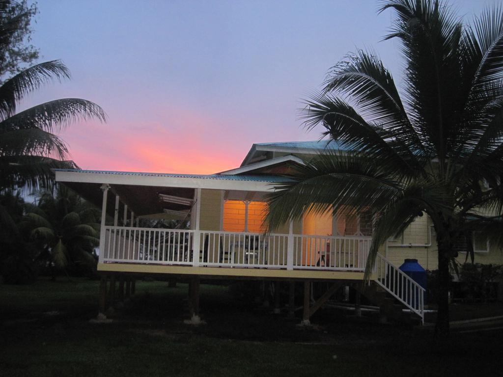 Sand Dollar Beach Bed & Breakfast Бокас дел Торо Стая снимка