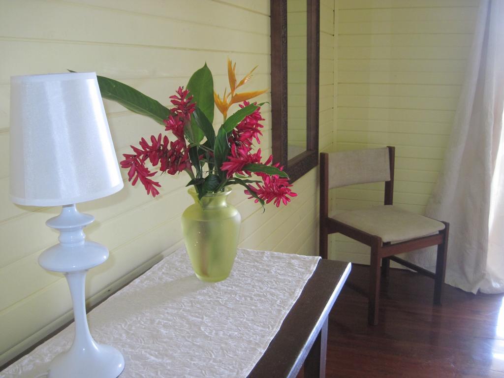 Sand Dollar Beach Bed & Breakfast Бокас дел Торо Екстериор снимка