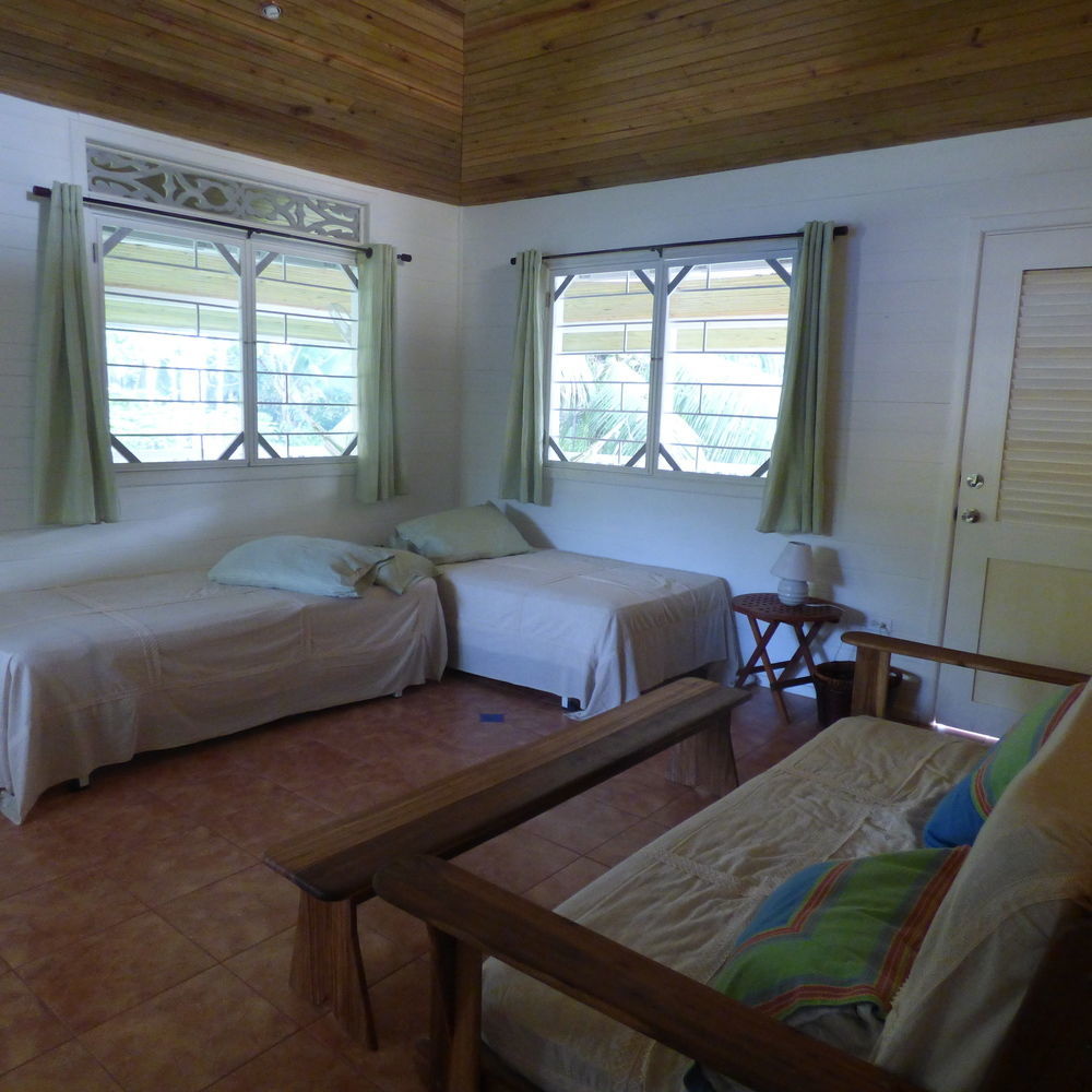 Sand Dollar Beach Bed & Breakfast Бокас дел Торо Екстериор снимка